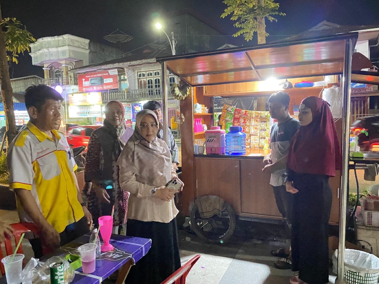 MAKIN CANTIK: Kawasan Tepian AHmad Yani kini disulap semakin cantik.